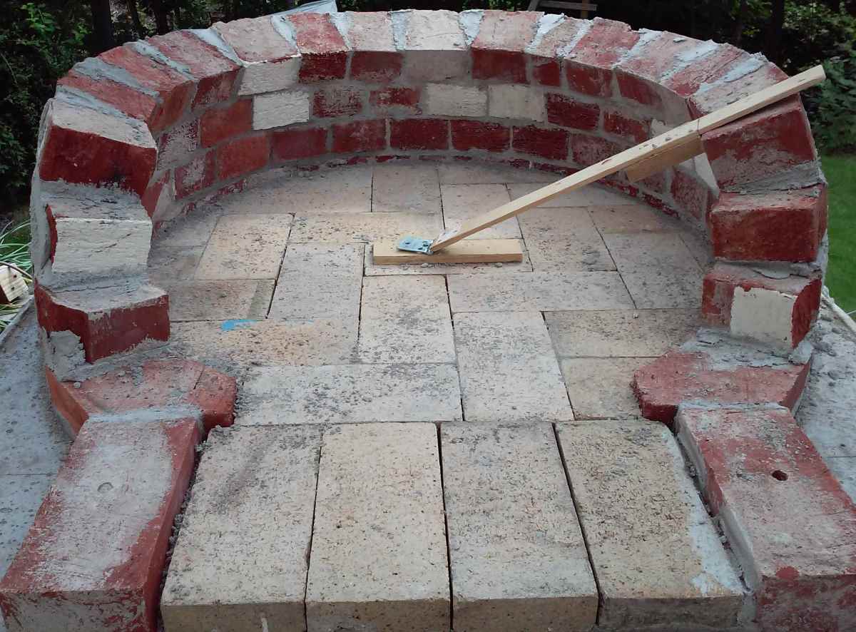 Click image for larger version

Name:	firebrick base and trammel for pizza oven.jpg
Views:	1062
Size:	114.7 KB
ID:	389105