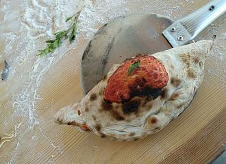 Click image for larger version

Name:	calzone.JPG
Views:	435
Size:	220.6 KB
ID:	409190