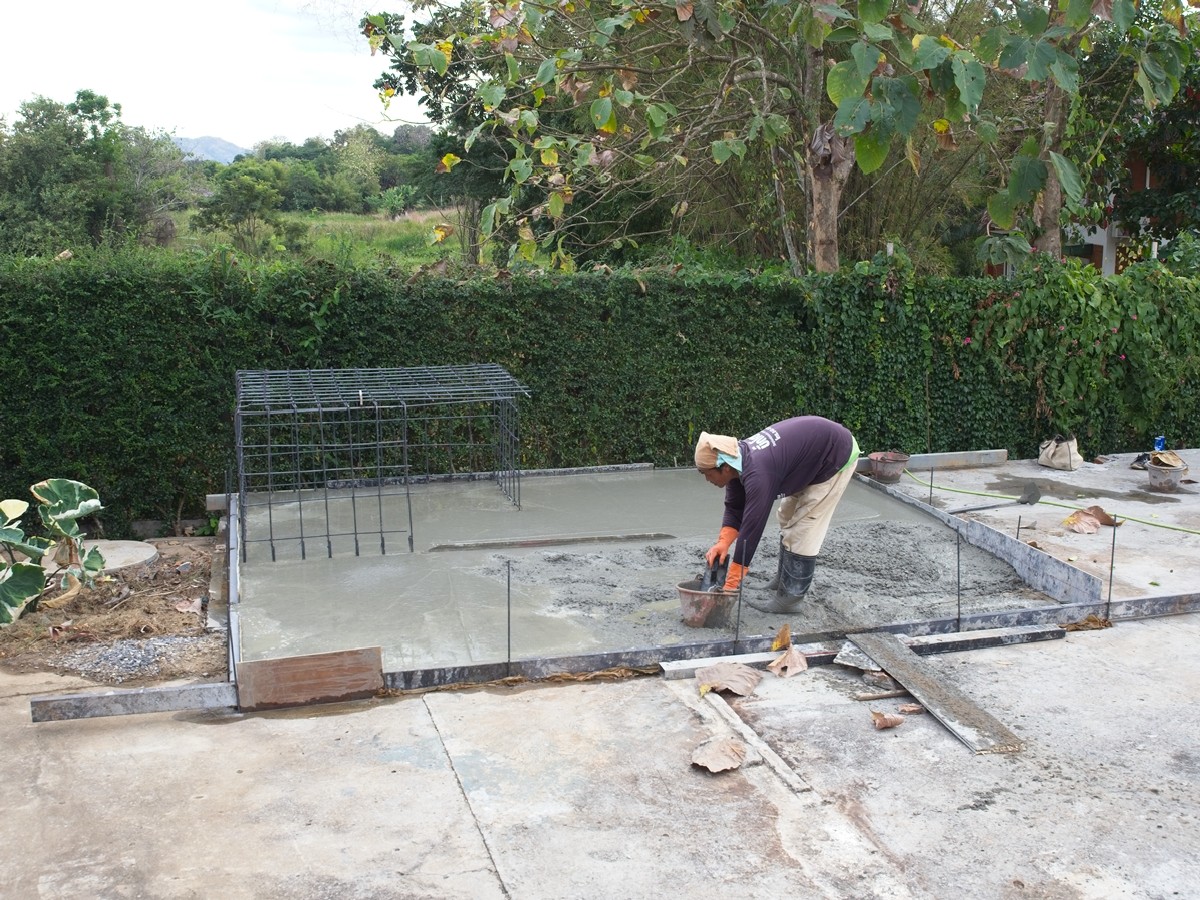Click image for larger version

Name:	2019_Dec_FloorPour3.jpg
Views:	674
Size:	404.5 KB
ID:	418386
