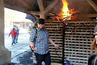 Click image for larger version

Name:	making-charcoal.jpg
Views:	688
Size:	97.1 KB
ID:	422589