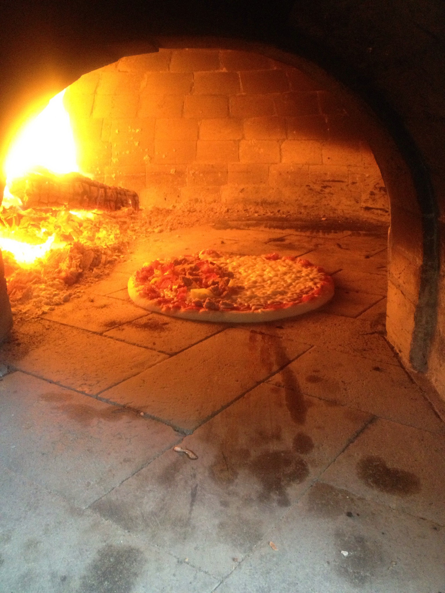 Click image for larger version

Name:	orangey oven.jpg
Views:	237
Size:	679.9 KB
ID:	423101
