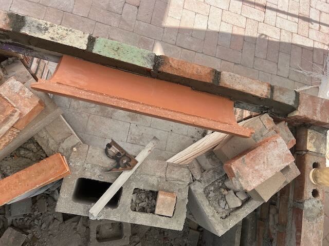 Click image for larger version

Name:	Flue inside.jpg
Views:	0
Size:	87.4 KB
ID:	468061