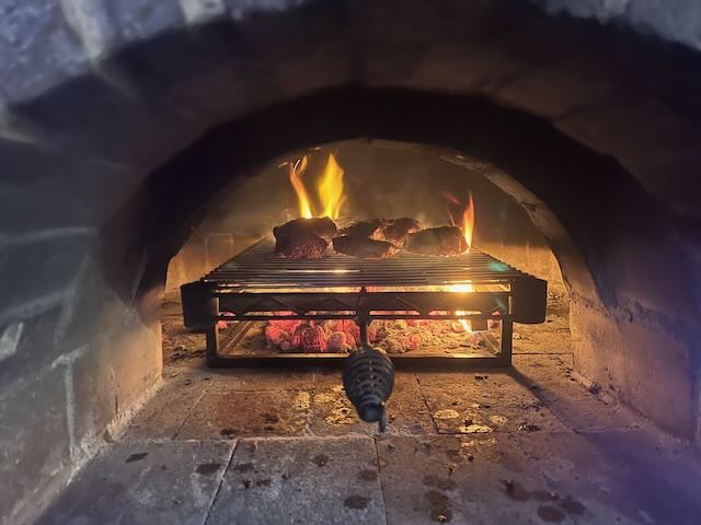 Click image for larger version

Name:	Hot Steak.jpg
Views:	0
Size:	53.1 KB
ID:	468120